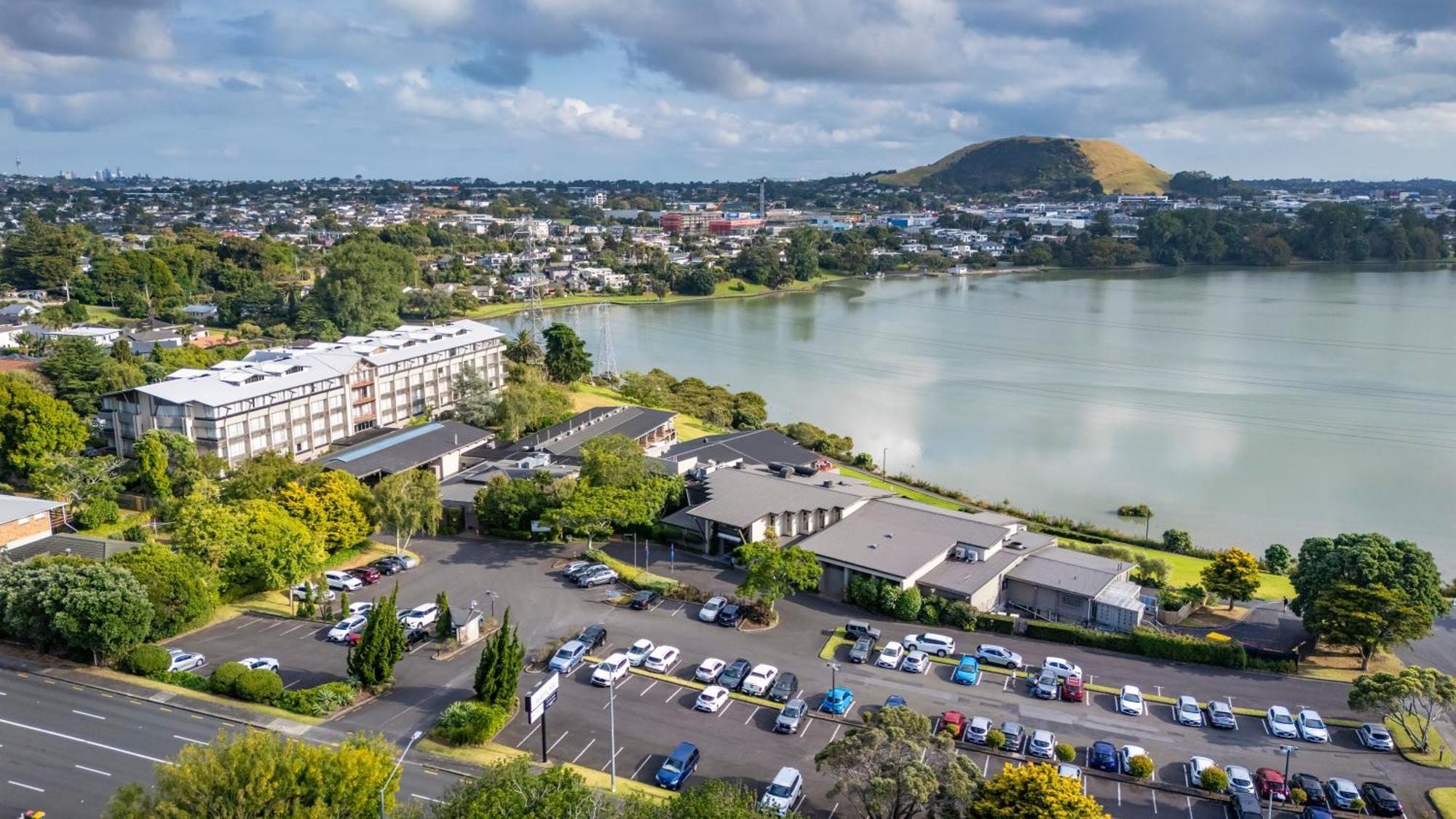 Waipuna & Conference Centre Hotel Auckland